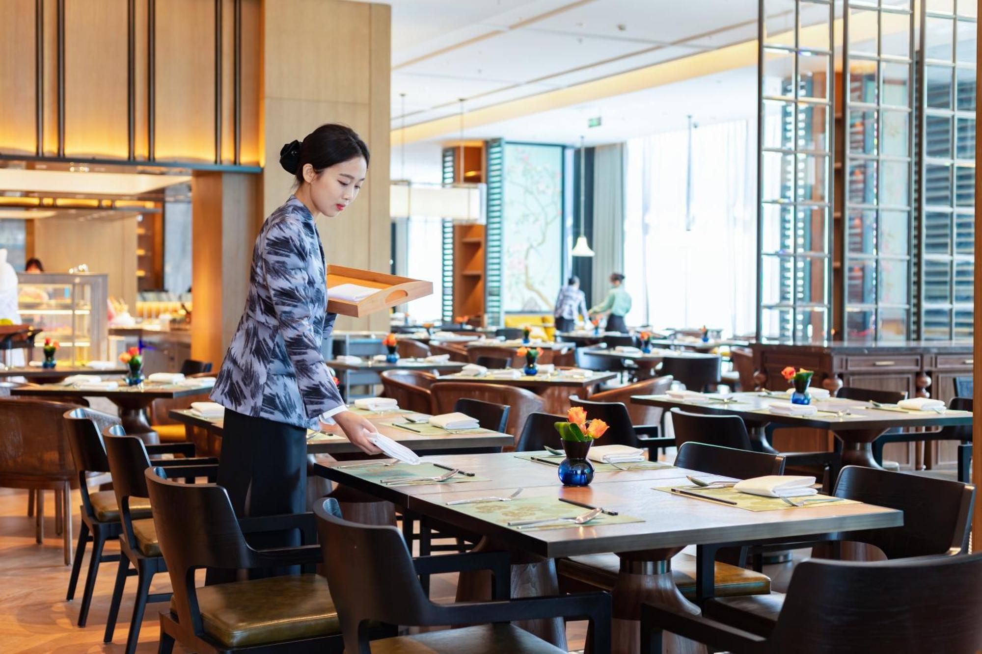 Wyndham Grand Plaza Royale Hot Springs Fenghuang Hotel Buitenkant foto